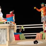  Junges Staatstheater Parchim: Szenenfoto aus Die faulste Katze der Welt