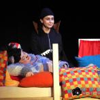  Junges Staatstheater Parchim: Szenenfoto aus Die faulste Katze der Welt