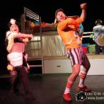 Junges Staatstheater Parchim: Szenenfoto aus Die faulste Katze der Welt