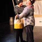 Junges Staatstheater Parchim: Szenenfoto aus Die faulste Katze der Welt